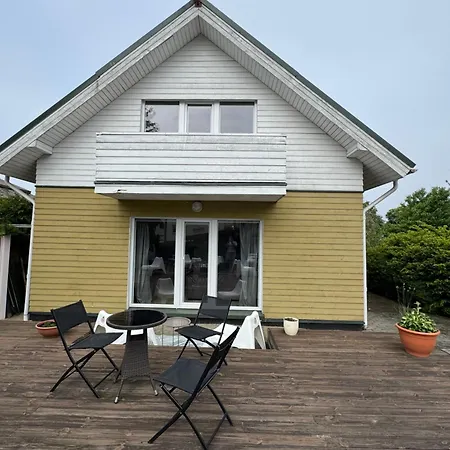 V36 House - Jaukus Namelis Prie Baseino Palangoje بالانغا